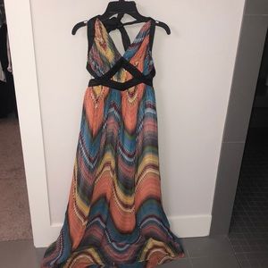 Brand new Open back mexi dress